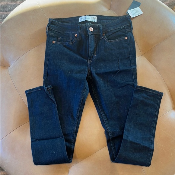 NWT Abercrombie & Fitch Super Skinny Jeans - 2 short - Picture 1 of 6